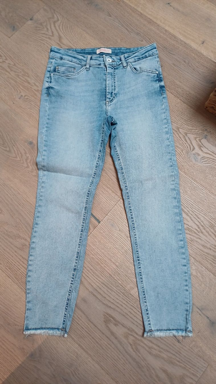 Only Jeans: ONLY Damen Jeans hellblau Grösse L 30  – Usato da Arlesheim venduto da savina01