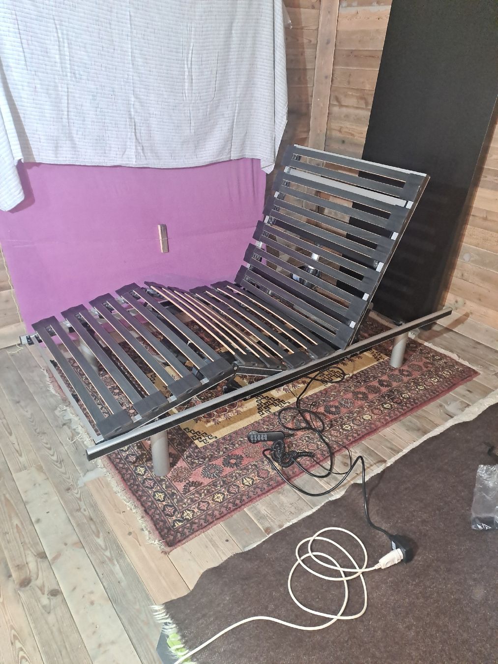 Betten: Verstellbares Bett, Carbonflex – Gebraucht aus Laupen ZH von tomischmidt