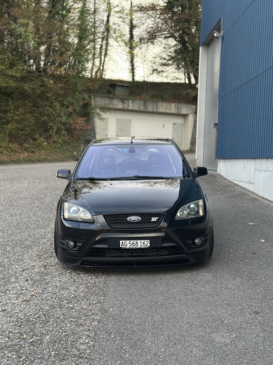 Ford Autos: Ford Focus St MK2 Black Edition – Gebraucht aus Oftringen von L_27 3