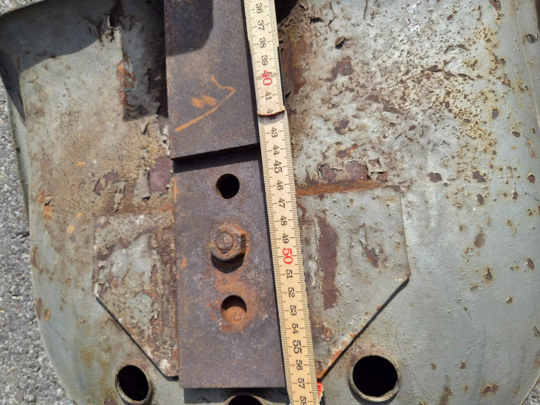 Hürlimann Trattori: Original Hürlimann Traktor Sitzfeder mit Blechsitz – Usato da Dürnten venduto da Bachtel84 7