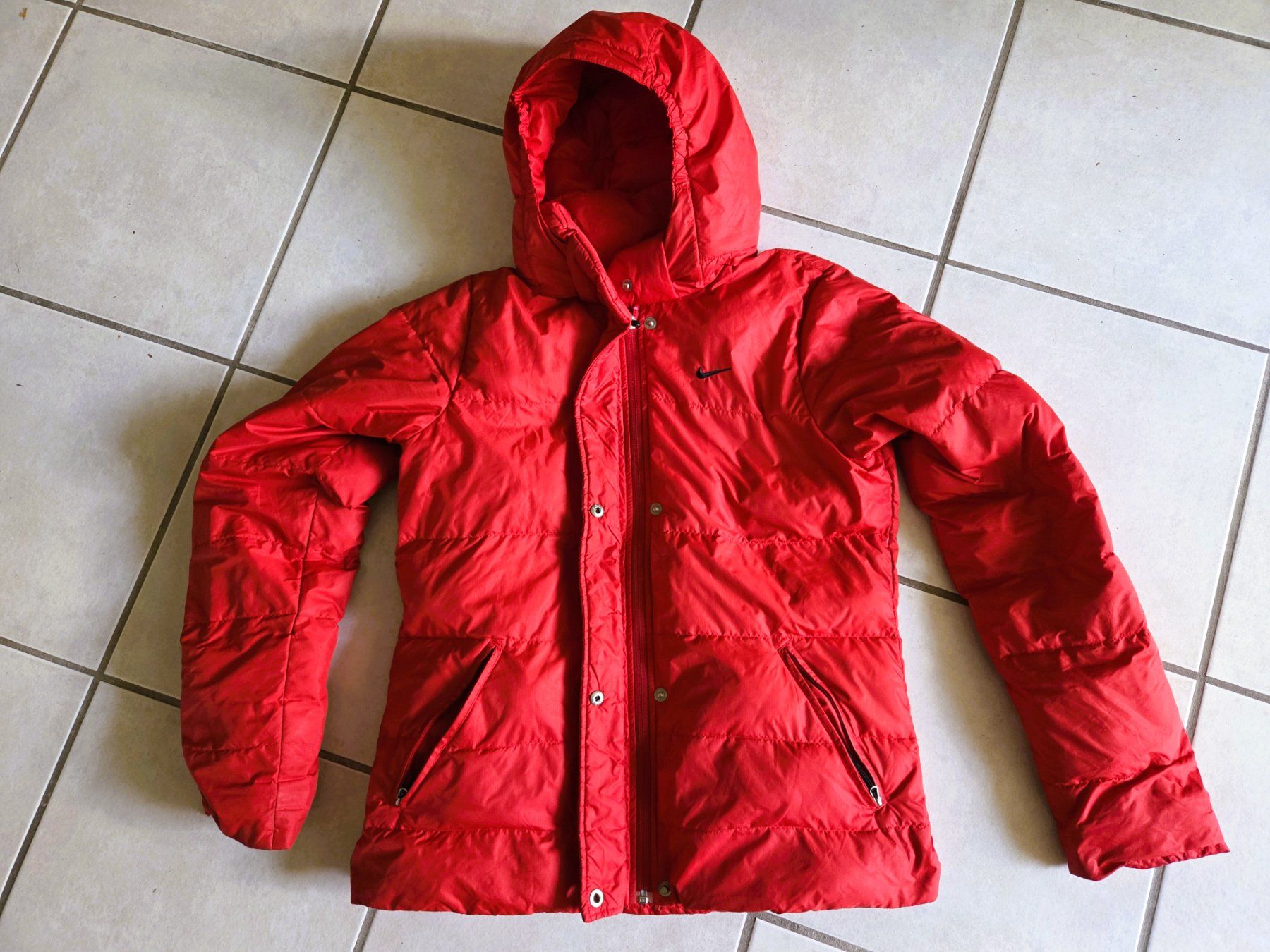 Nike Giacche: NIKE JACKE – Usato da Brüttisellen venduto da Nighttrain