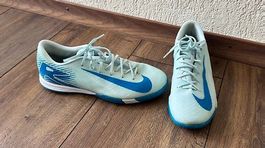Nike Mercurial Fussballschuhe ohne Noppen, Gr. 43