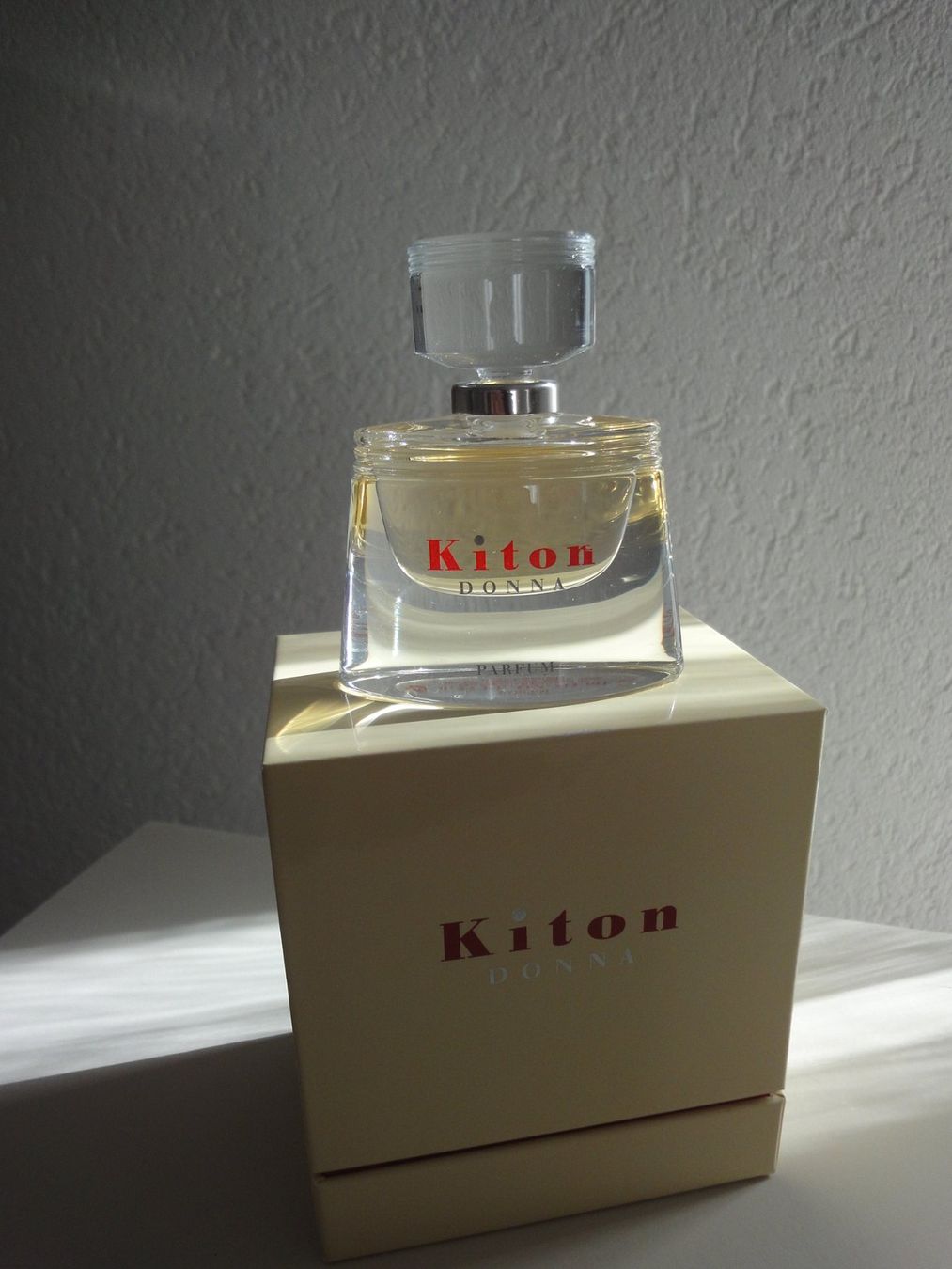 Profumi & Eau de Toilette: Kiton "DONNA" - Parfum  0.37 FL.OZ. / 11 ml – Nuovo (secondo la descrizione) da Biel/Bienne venduto da 07helios032 3