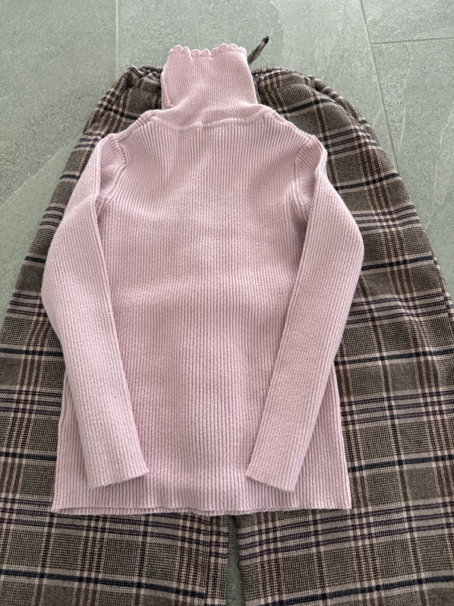 Next Lotti & Set di vestiti: Chic Plaid Culottes & Pink Turtleneck Set – Usato da Adliswil venduto da Sale12 3