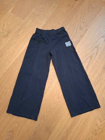 1x breite Trainerhose von Name it Gr. 134 (leicht warm)