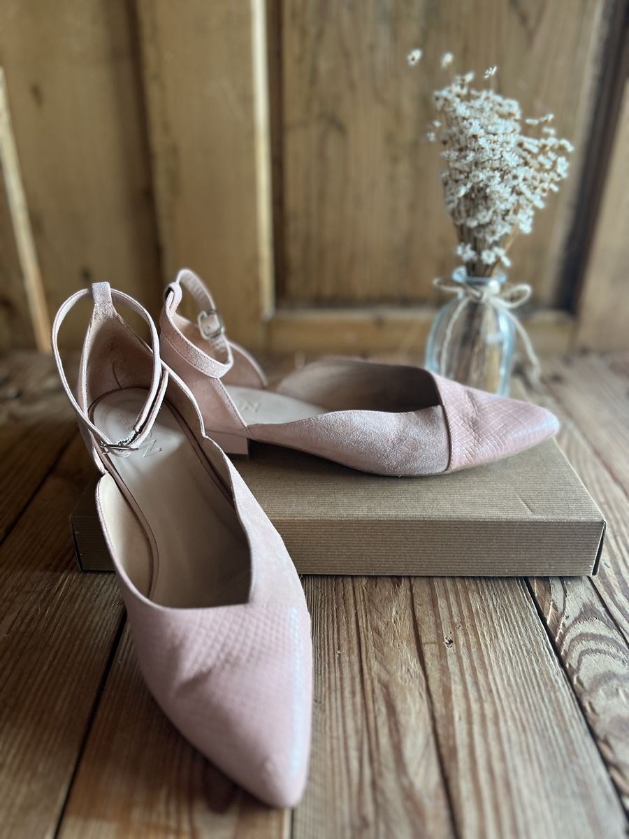 Damenschuhe: Zign Riemchenballerina nude – Gebraucht aus Nesslau von -Unique- 1