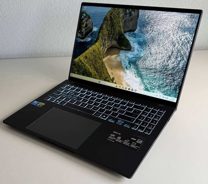 Asus Portables: ASUS V16 V3607VP-RP033W – D'occasion à Zürich par John138