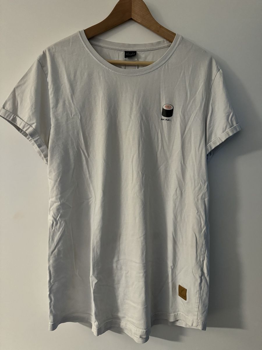 T-Shirts: Kleinigkeit Herrenshirt Grösse L – Gebraucht aus Zürich von jue_9df8