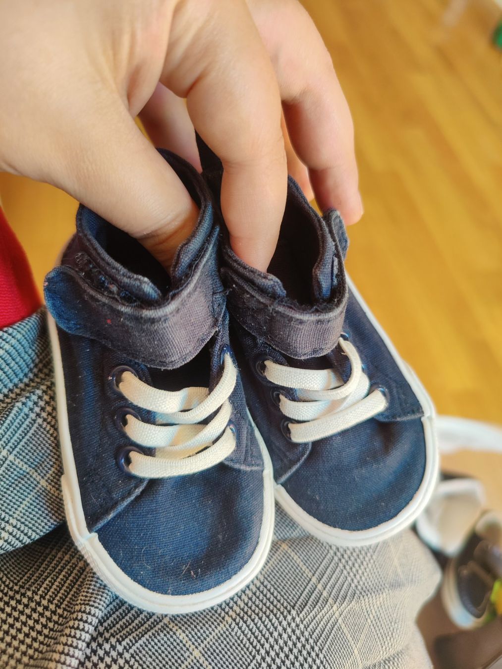 H&M Chaussures garçon: Baby shoes – D'occasion à Dübendorf par vas_69xt 1