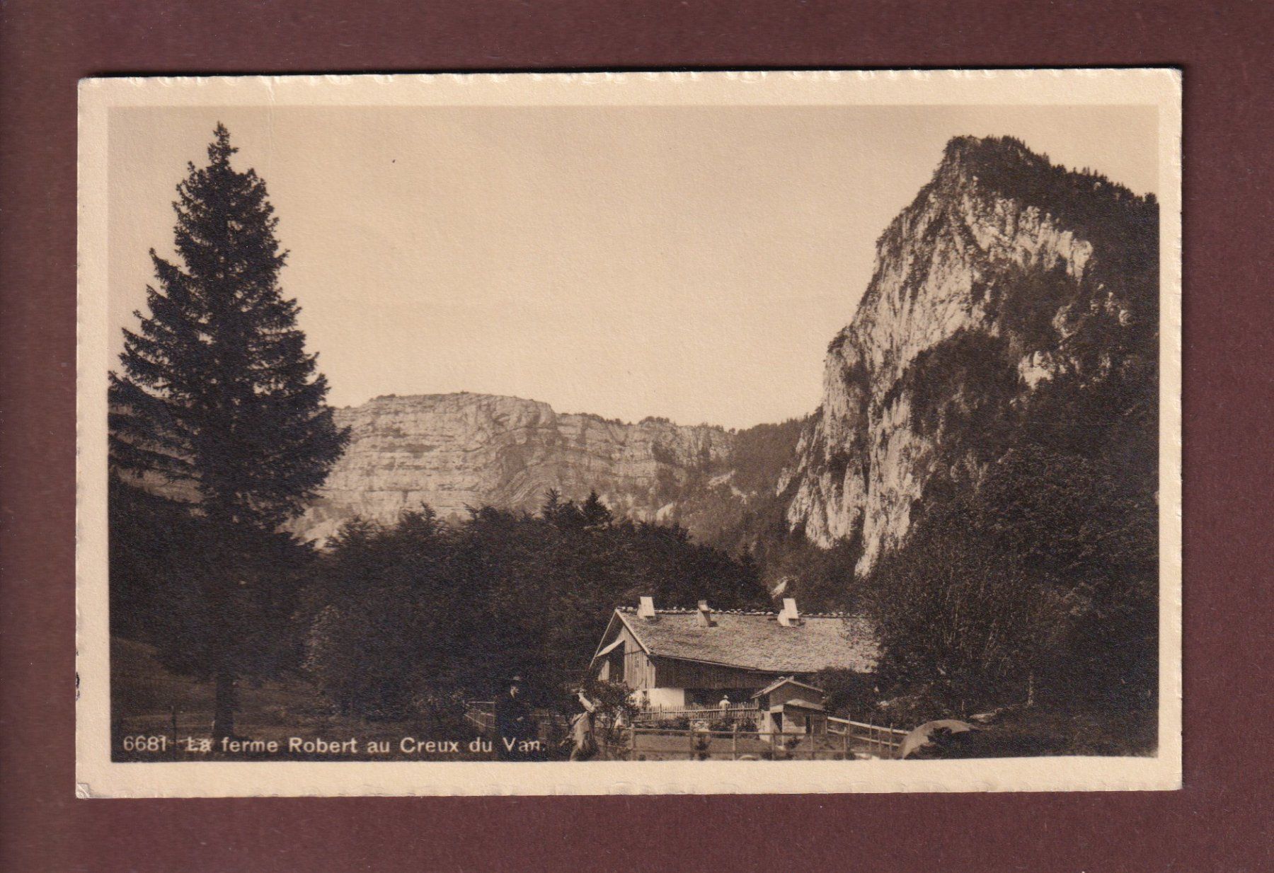 Cartes postales: FERME ROBERT et Creux du Van - 1911 – D'occasion à Pully par nicecards-shop