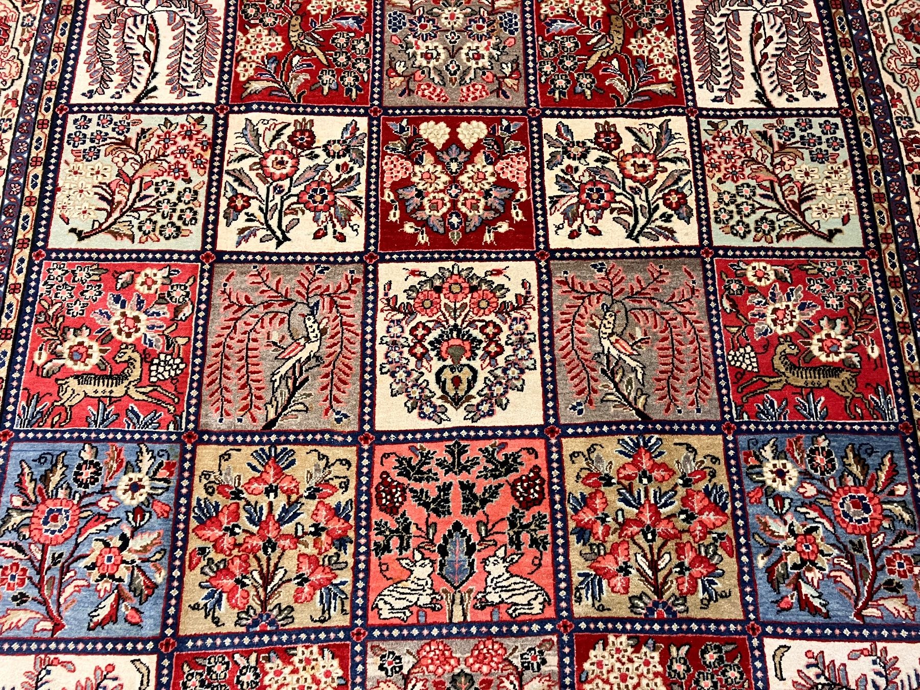 Teppiche: SARUGH TEPPICH  PERSER  336x219cm – Gebraucht aus Zürich von Artnuvo