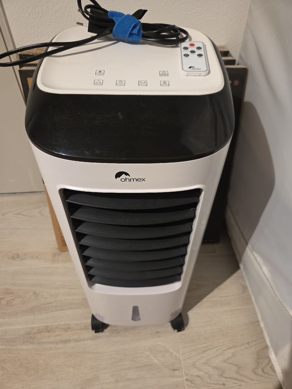 Ohmex Ventilatoren: Ohmex raffrescatore ad acqua con telecomando - ottimo stato – Gebraucht aus Davesco-Soragno von Andylions 1