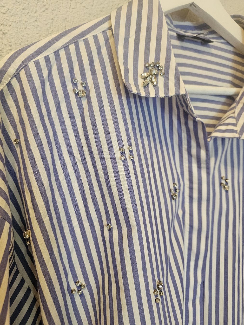 C&A Camicette: Gestreifte C&A Bluse mit Strass-Details, Grösse 44 – Usato da Bern venduto da Oscarella 1