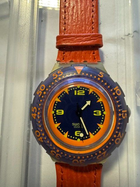 Swatch Smartwatch: Swatch Scuba Diving 200 – Usato da Brüttisellen venduto da Lowride 2