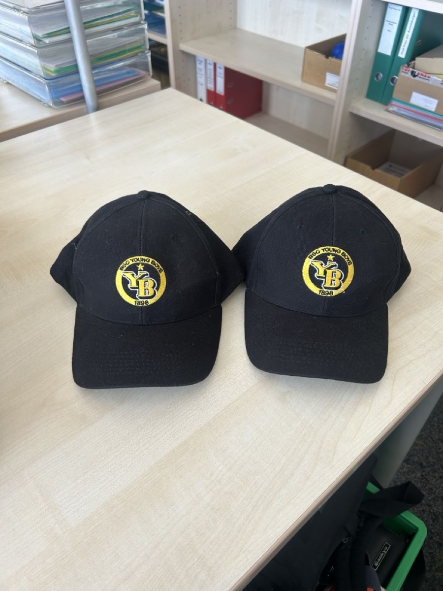 Copricapi, berretti & cappellini: 2x BSC Young Boys YB Cap – Nuovo (secondo la descrizione) da Zuchwil venduto da celixne