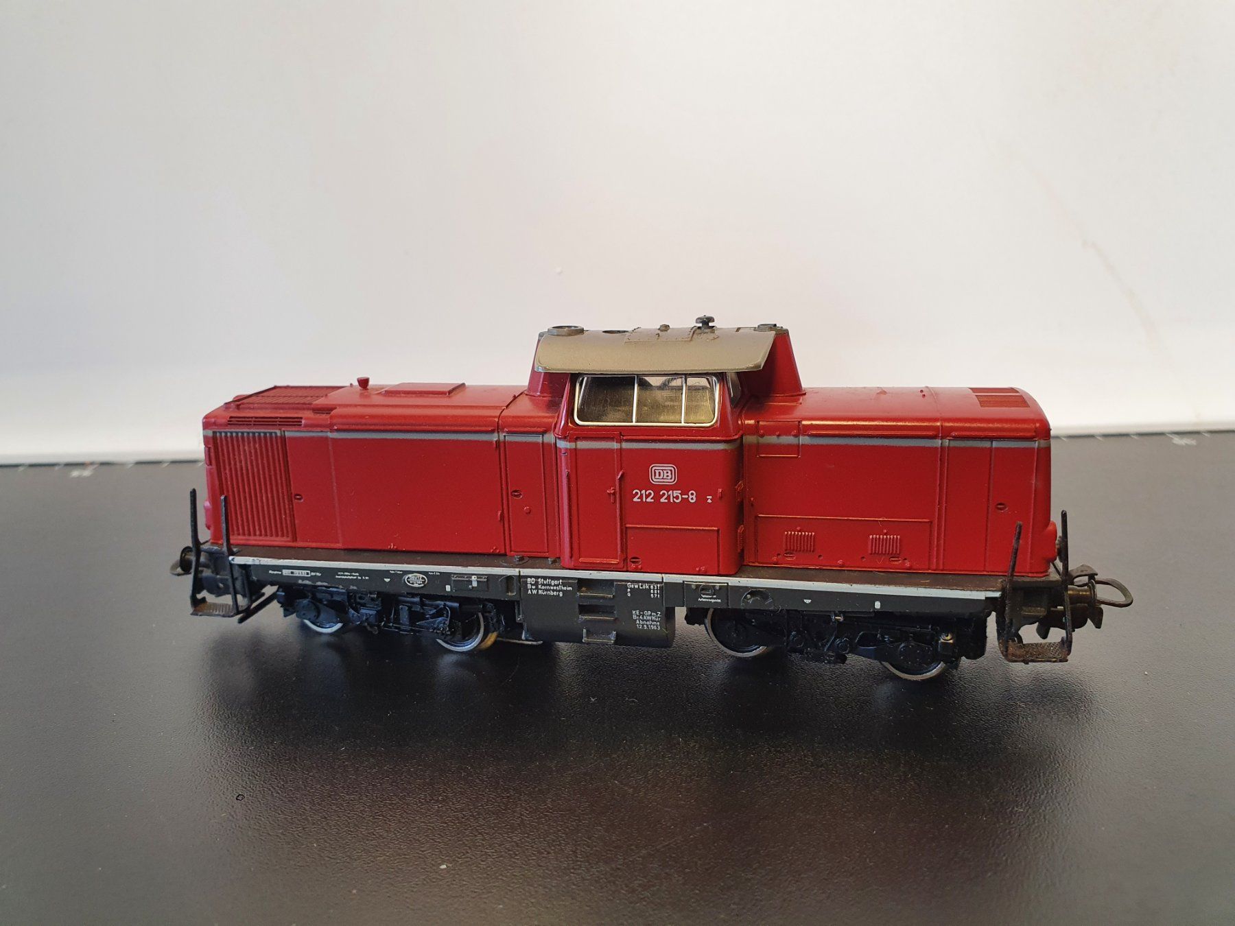 Märklin Modelleisenbahnen: MÄRKLIN: DB DIESELLOK BR 212 ROT – Gebraucht aus Biglen von taunus82 1