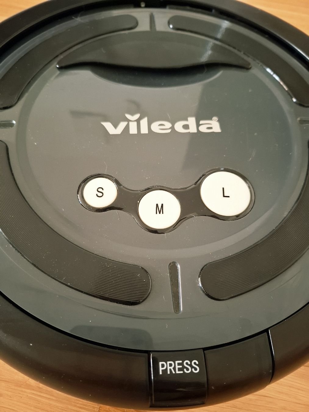 Vileda Aspirapolveri & Accessori: Vileda Saugroboter VR 102 gebraucht mit Ladekabel – Usato da Zug venduto da Alisaaa260 3