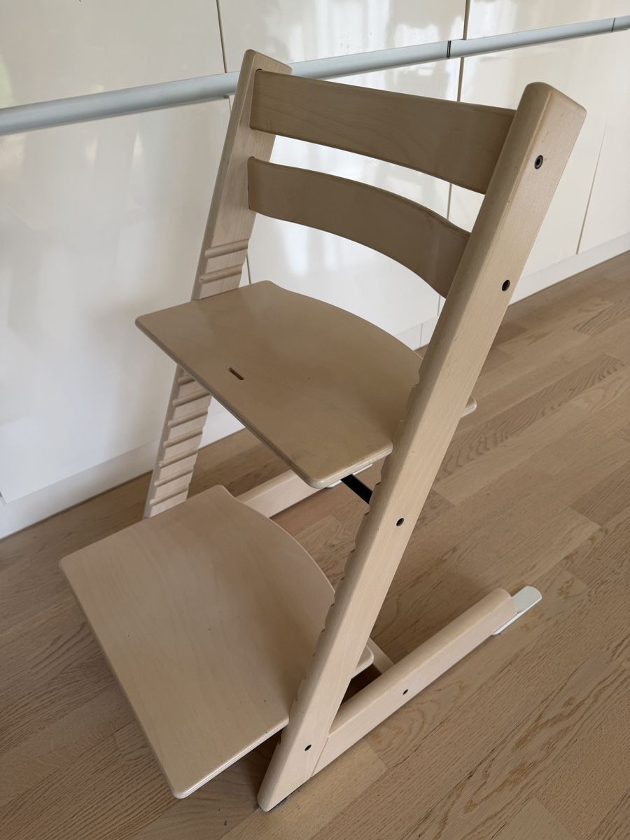 Stokke Seggioloni: Stokke Tripp Trapp Kinderhochstuhl – Usato da Wädenswil venduto da VZuerisee 1