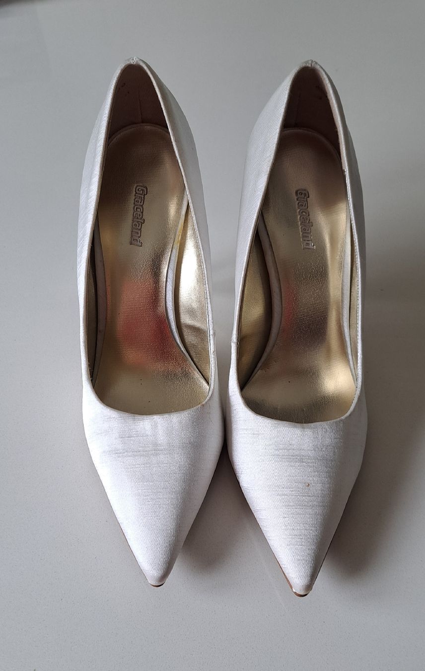 Graceland Scarpe da donna: Schöne weisse Pumps Gr. 38 NEU – Usato da Emmen venduto da Huwimark 1