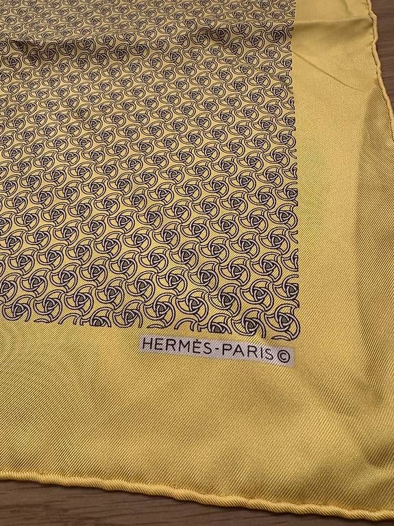 Foulard & Sciarpe: Hermès Seidentuch Gelb  40x40 cm – Usato da Spreitenbach venduto da vancosta 1