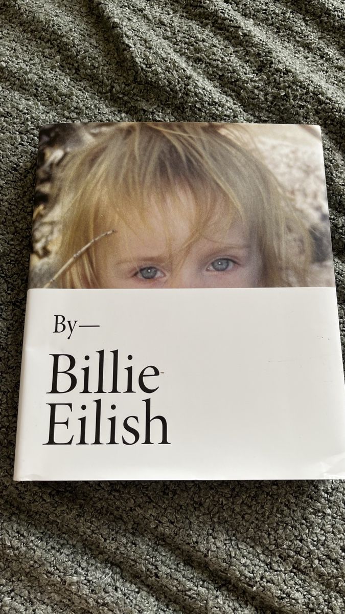 Libri: Billie Eilish book – Nuovo (secondo la descrizione) da Uster venduto da serina_7vhn