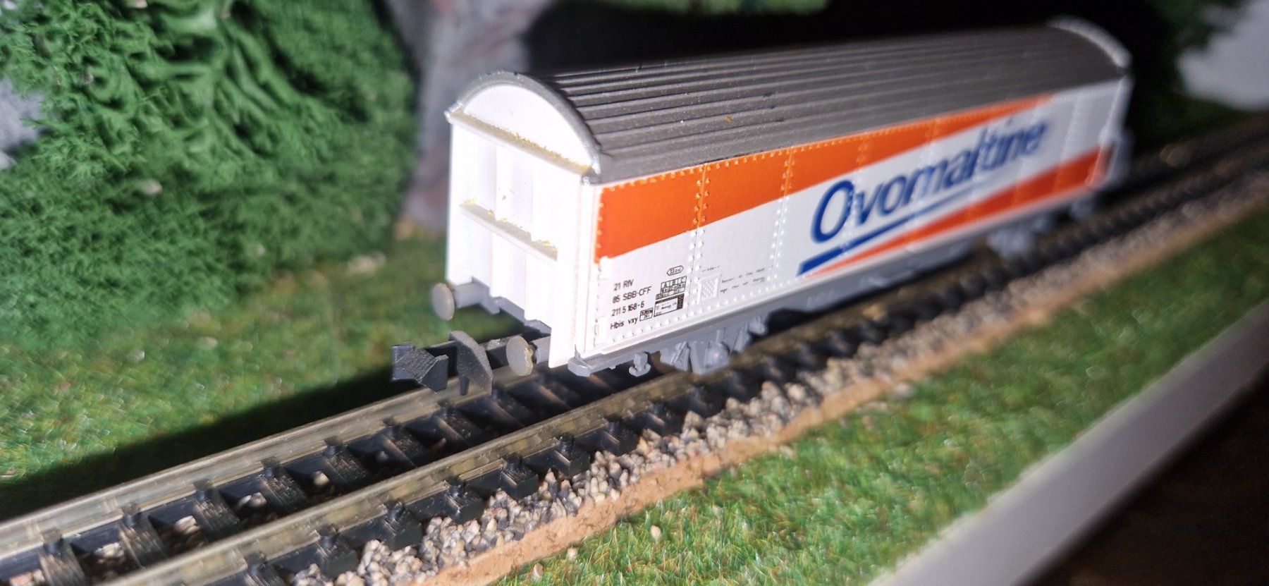 Roco Modellini di ferrovie: Roco Spur N SBB Habis "Ovomaltine" – Usato da Unterengstringen venduto da b.kaiser81 2