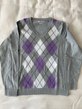 Damenpullover der Marke VanHeusen,