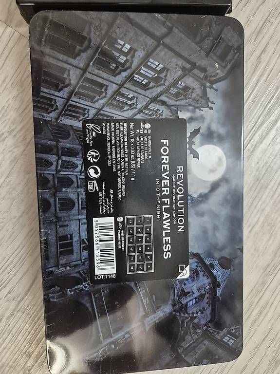 Make-up: Revolution Make-Up Paletten – Usato da Frauenfeld venduto da Sttmusic 1