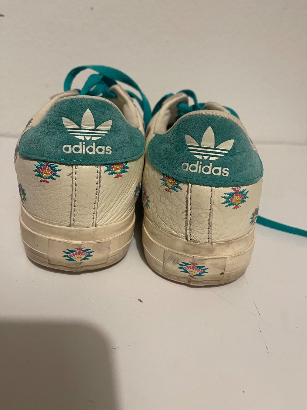 Damenschuhe: Adidas AriZona. Leder – Gebraucht aus Hinterkappelen von simona67 2