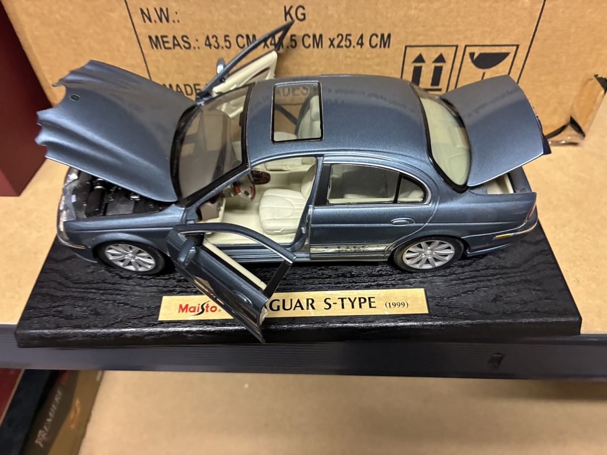 Maisto Modellini d'auto: Maisto Jaguar S-Type 1:18 1999 – Usato da Wattenwil venduto da Jasa79 5