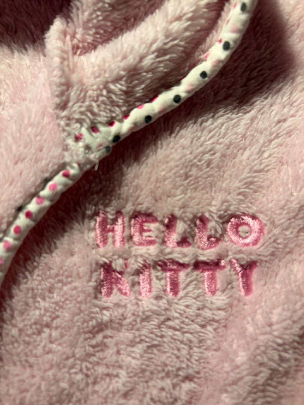 Hello Kitty Accappatoi: Hello Kitty - Kinder Bademantel - 80cm – Usato da Aarberg venduto da umearocks 4
