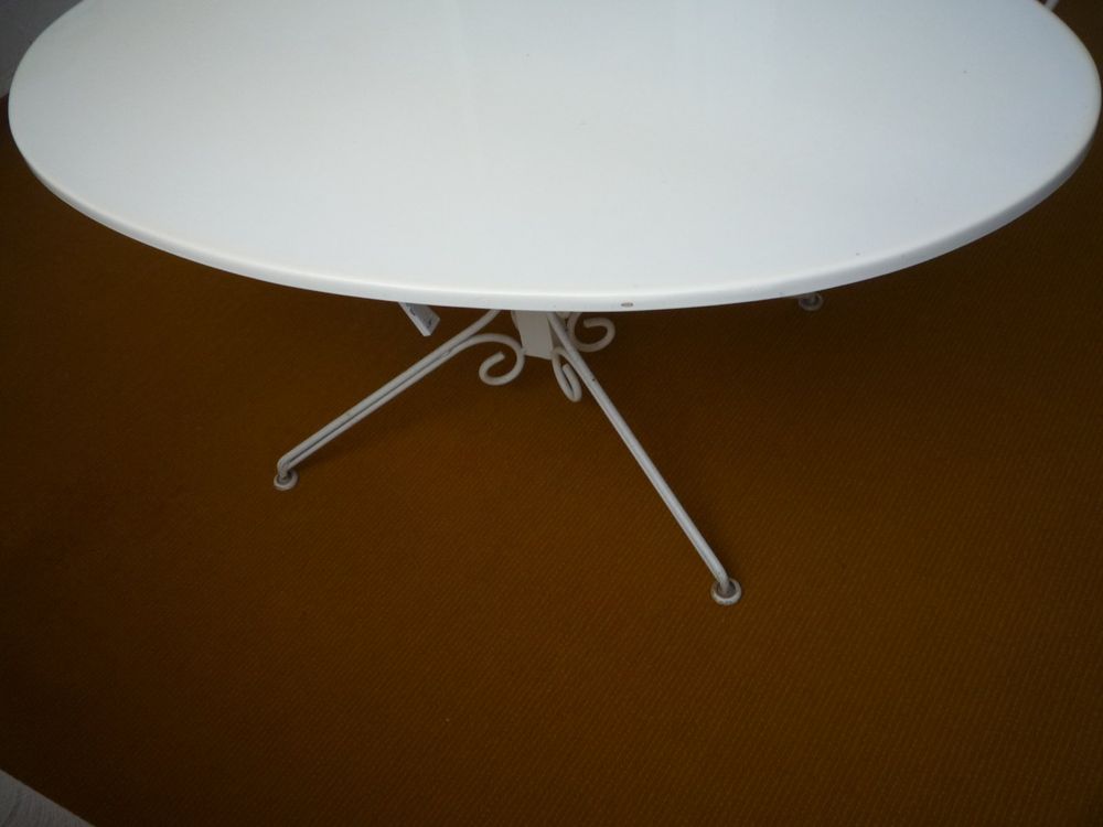 Oviala Gartentisch „Palavas“ Rund – 120 Cm Durchmesser, Rot, Stahl, Wetterfest, Für 6 Personen