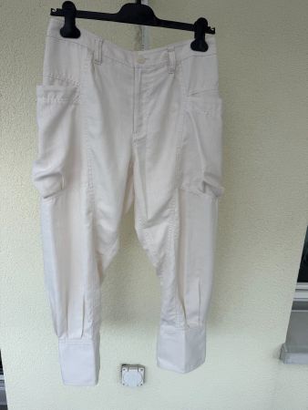 Hose von der ersten Linie Issey Miyake