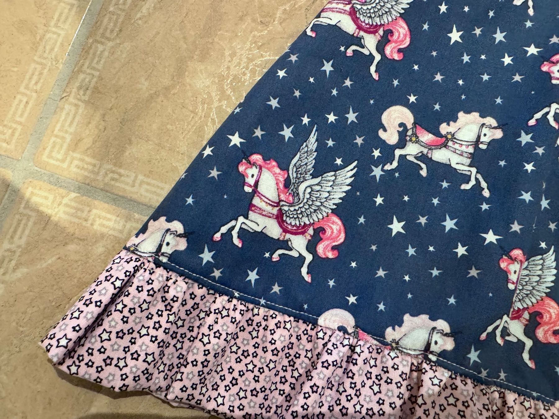 Vestiti & Gonne: neues süsses handmade Einhorn Kleid, 4J 104 – Nuovo (secondo la descrizione) da Klingnau venduto da Markus14 1