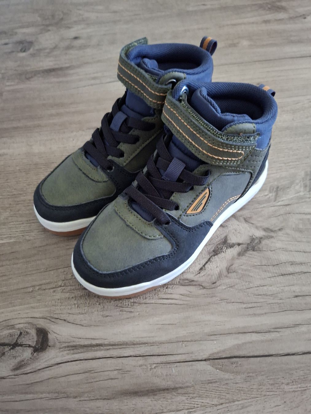 Chaussures garçon: Kinderhalbschuhe Grösse 29  – Neuf (Voir description) à Winterthur par Ausmisten2026