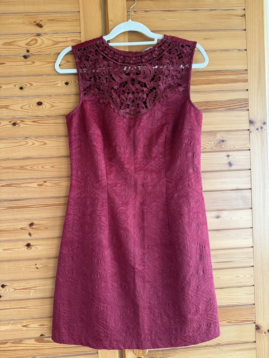 Orsay Vestiti: Elegantes, bordeauxrotes Kleid mit Spitze, Grösse M – Usato da St Gallen venduto da Berta343