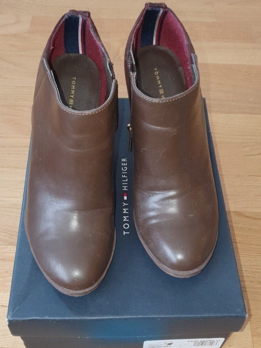 Tommy Hilfiger Scarpe da donna: Tommy Hilfiger Stiefelette⁸ – Nuovo (secondo la descrizione) da Wabern venduto da Tiger770 2