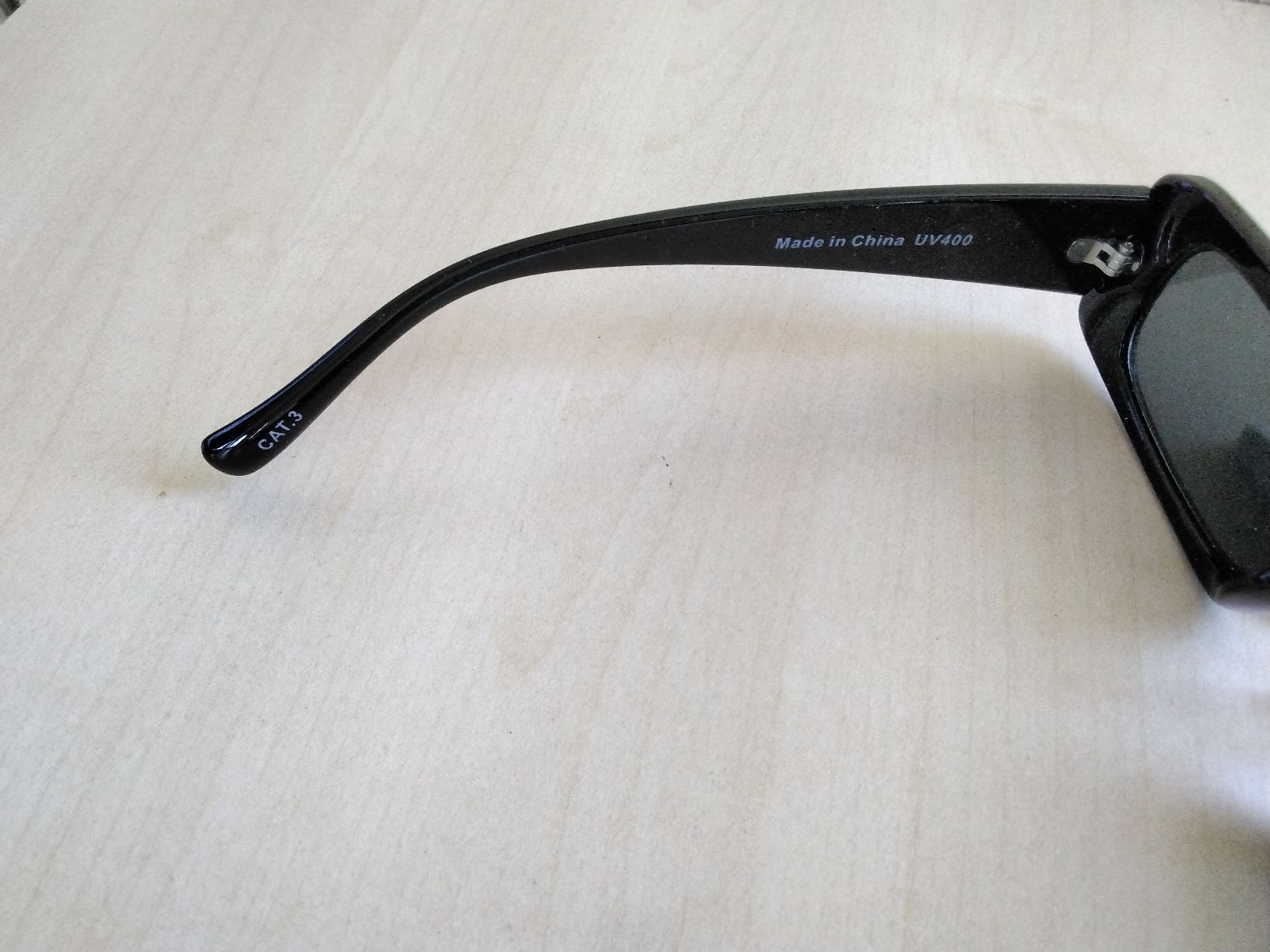 Occhiali & Lenti: TRENDIGE SONNENBRILLE NEU – Nuovo (secondo la descrizione) da Biel/Bienne venduto da dasi3 2