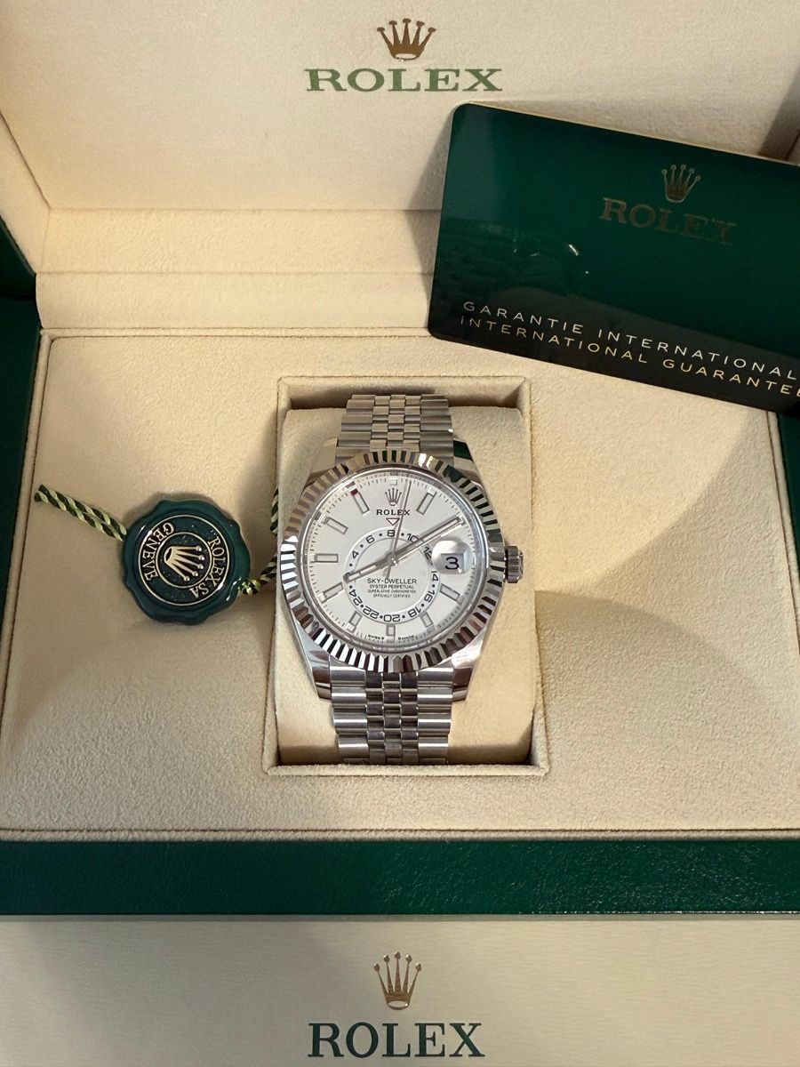 Rolex Orologi: Rolex Sky-Dweller 42mm - Full Set! – Nuovo (secondo la descrizione) da Zürich venduto da Gazo_11