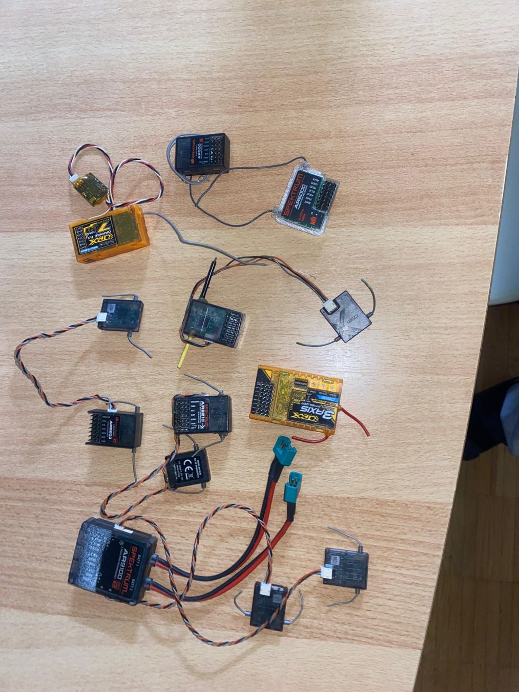 Spektrum Modellismo RC: SPEKTRUM DX7 SENDER UND 8X EMPFANGER – Usato da Schaffhausen venduto da Kadiro 1