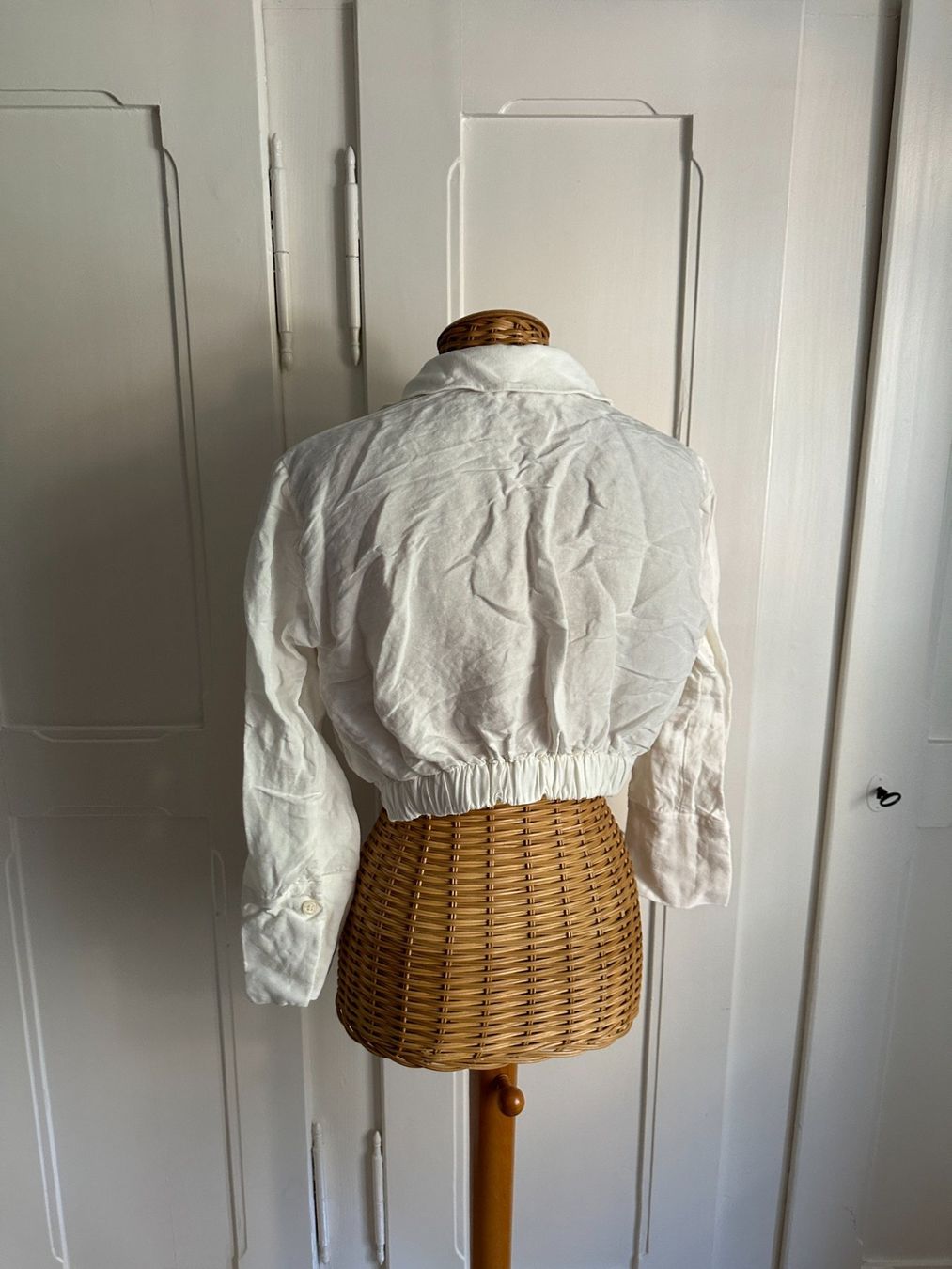Zara Camicette: ZARA - cropped Leinen Bluse weiss L – Usato da Zürich venduto da Diazaio 2