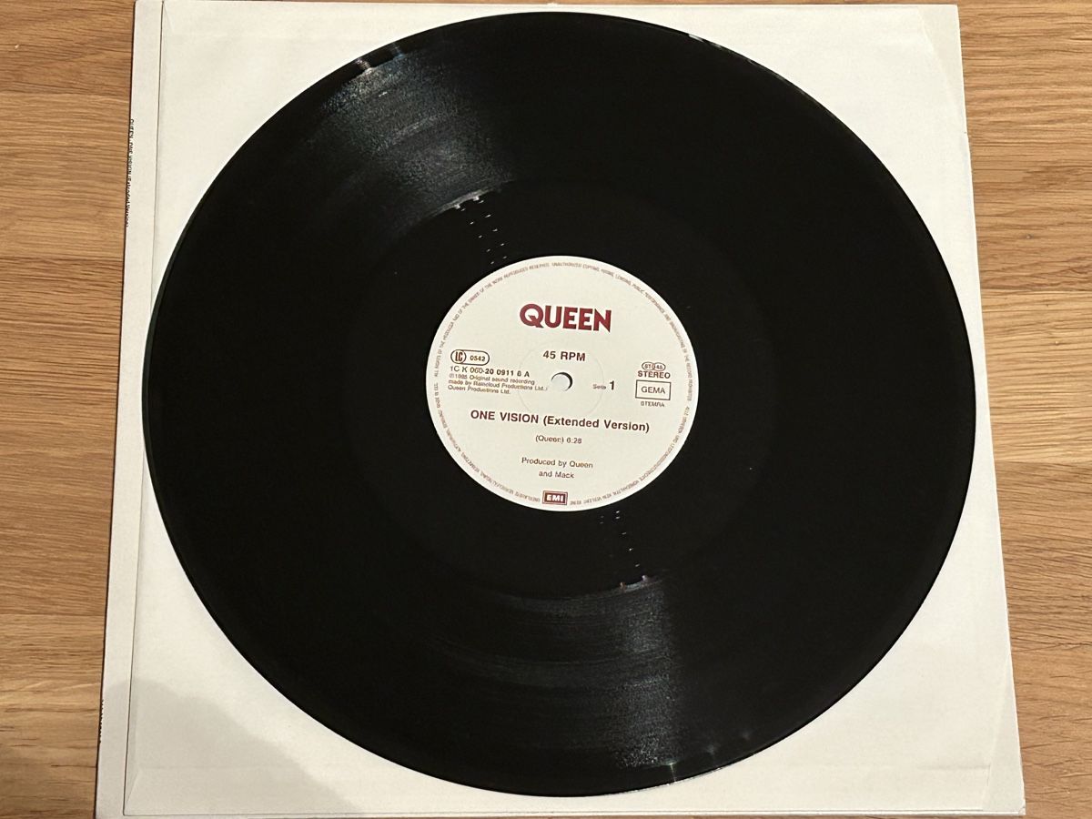Schallplatten: Queen. 1985. Maxi. One Vision – Gebraucht aus Faulensee von Mizuno06 2