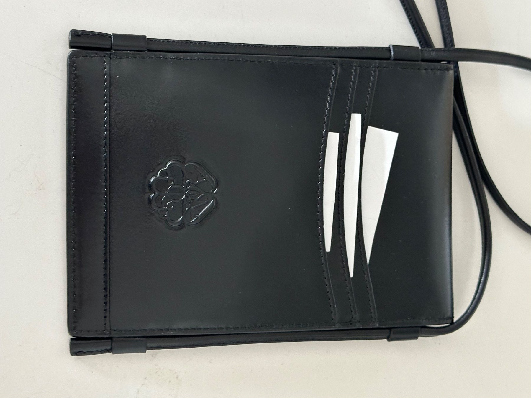 Alexander Mcqueen Borse da donna: Alexander McQueen Micro Shoulder Bag Schwarz Neu – Nuovo (secondo la descrizione) da Basel venduto da Rouge. 4