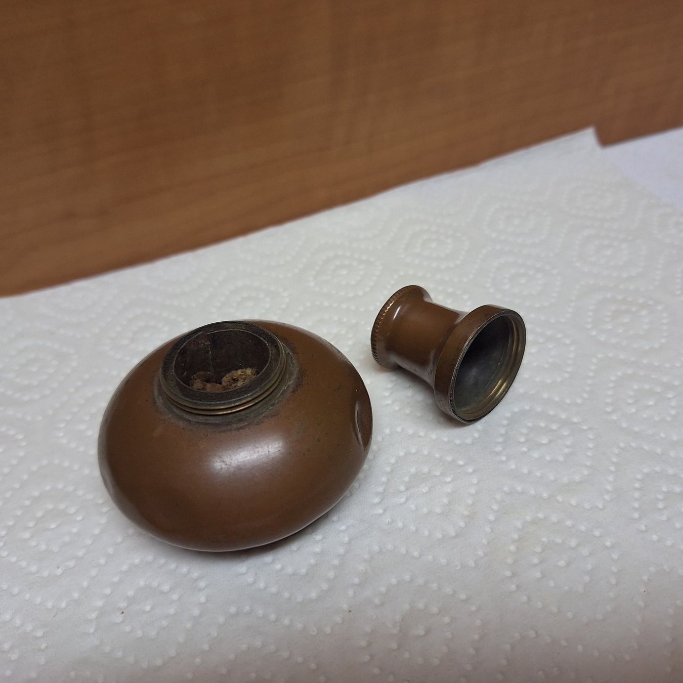 Accessori da laboratorio: Versand möglich. Antikes Fläschchen mit Drehverschluss – Usato da Winterthur venduto da Goldpipau 5