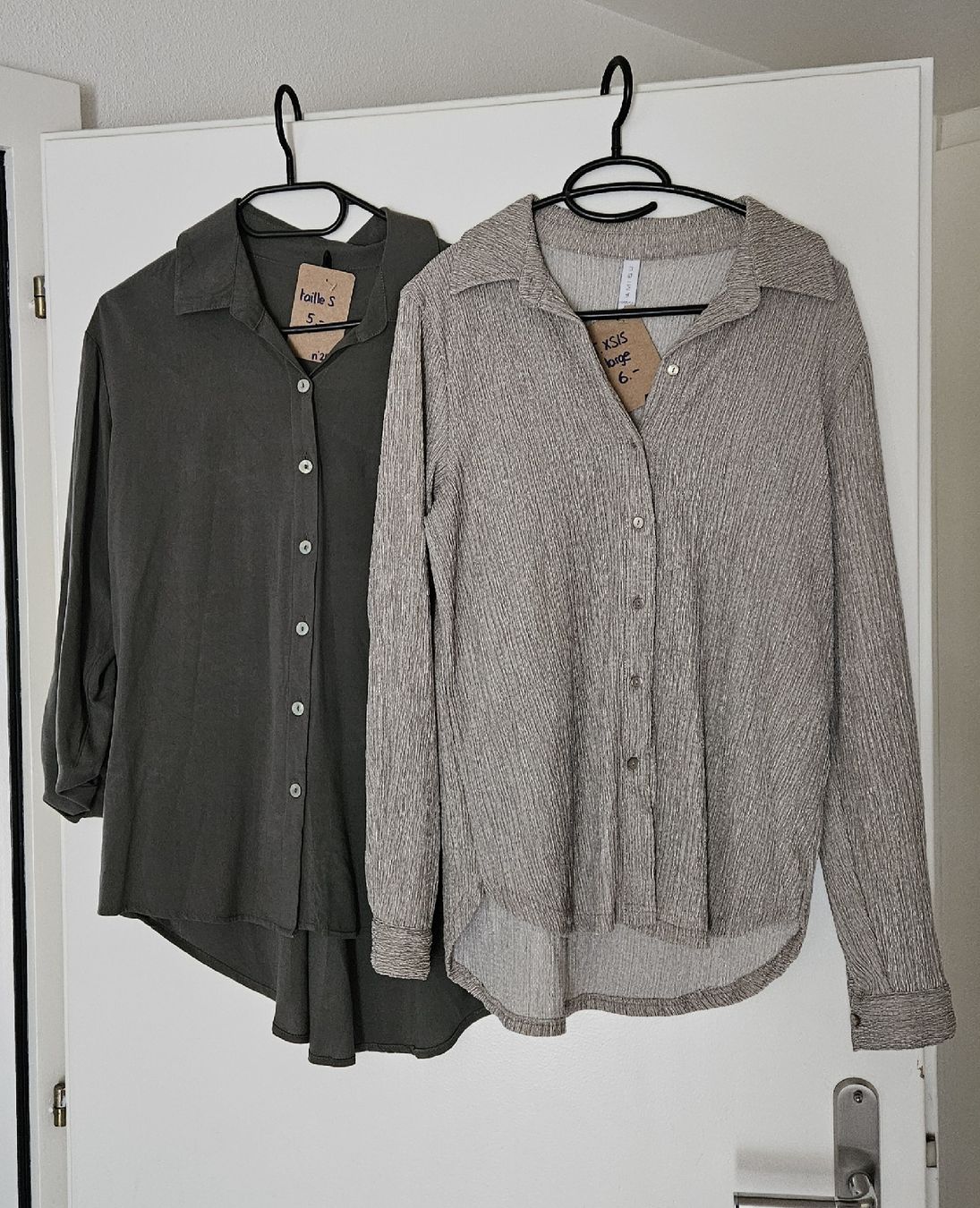 Lots de vêtements: Lot 12 pces S  – D'occasion à Vétroz par sas_yln5