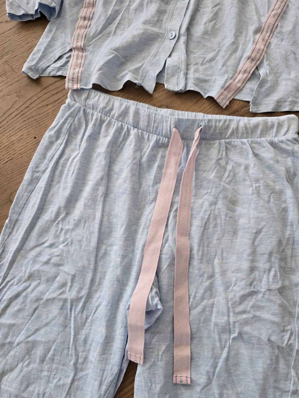 Intimissimi Negligees & Pigiami: Leichtes Schlafanzug-Set von Intimissimi, Grösse S – Usato da Münchenstein venduto da Daisyli 3