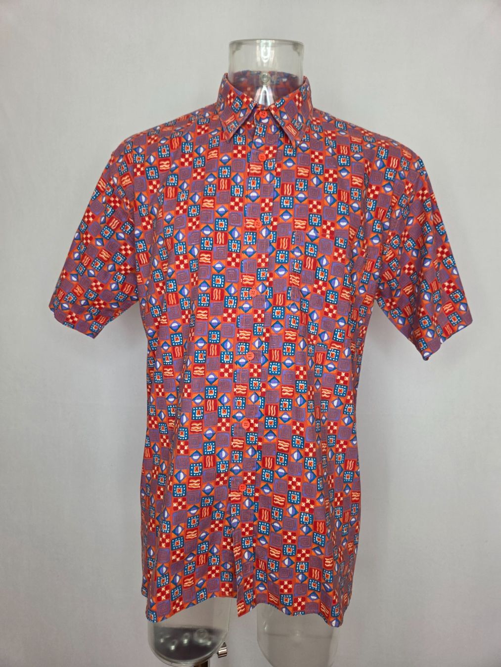 Camicie: Vintage 90er Hemd L Geometric Print – Usato da Bern venduto da -Aniko-