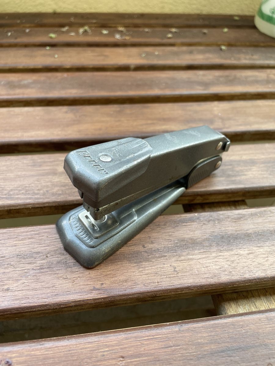 Tutti gli attrezzi: Vintage Arrow Tacker – Usato da Bern venduto da fabricem