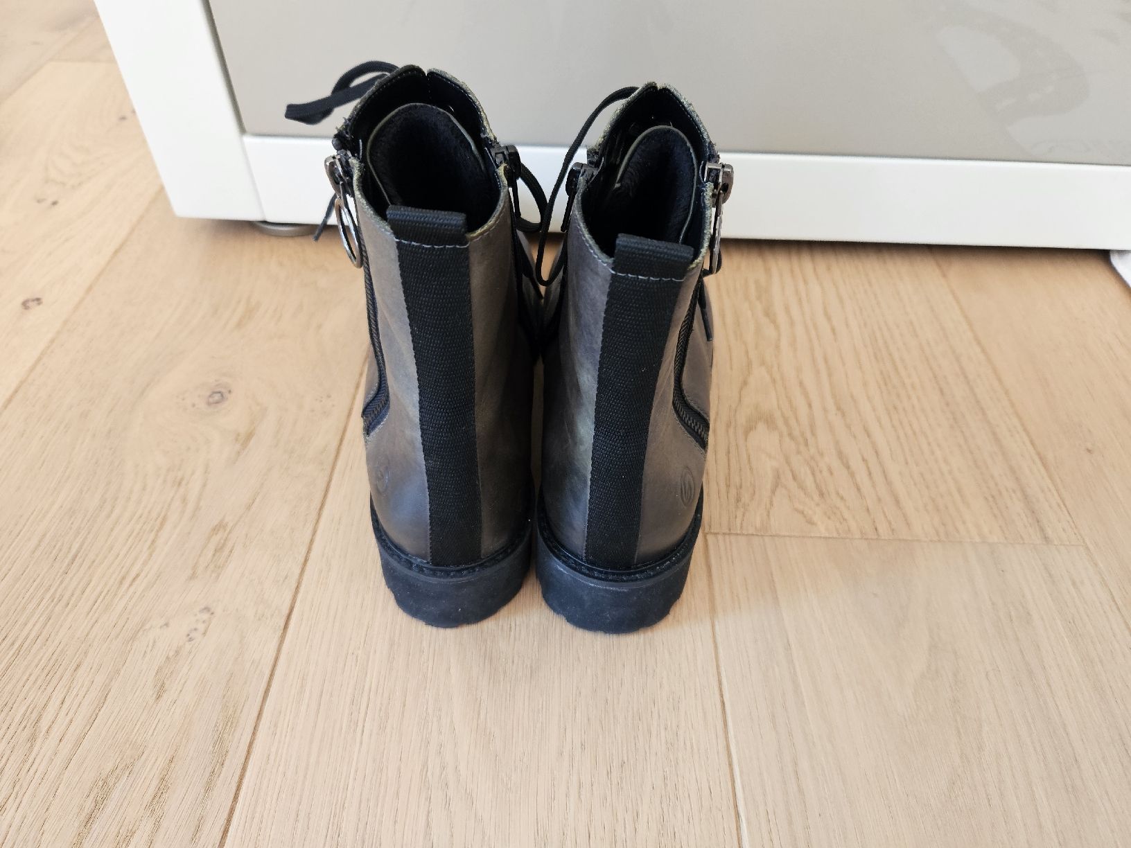 Scarpe da donna: Stiefelette von Remonte - Grösse 41 – Usato da Hofstetten SO venduto da Ameisenbaer 2