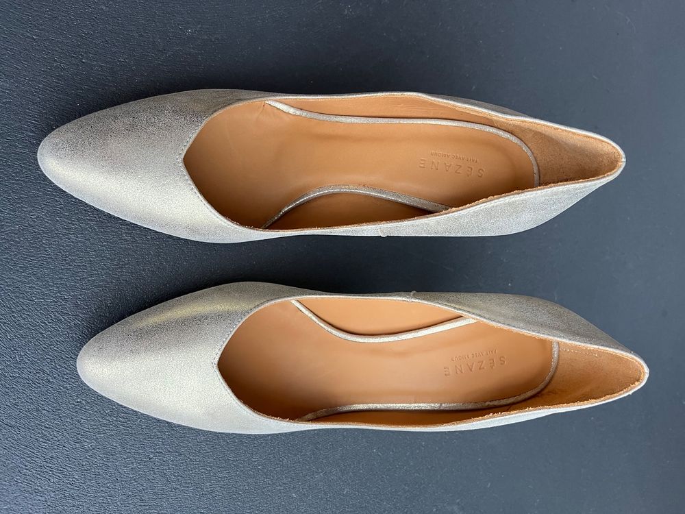 Escarpins dorés sezane hot sale